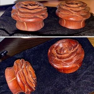 Hand-carved/organic wooden rose plugs (~31mm)
